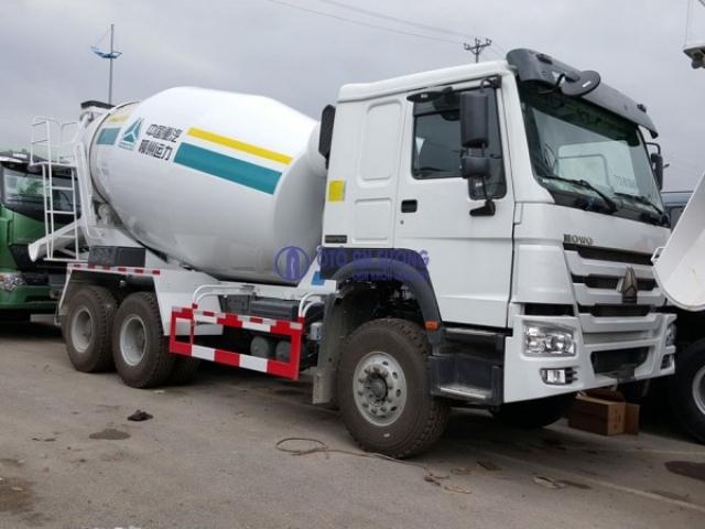 Xe trộn bê tông Howo