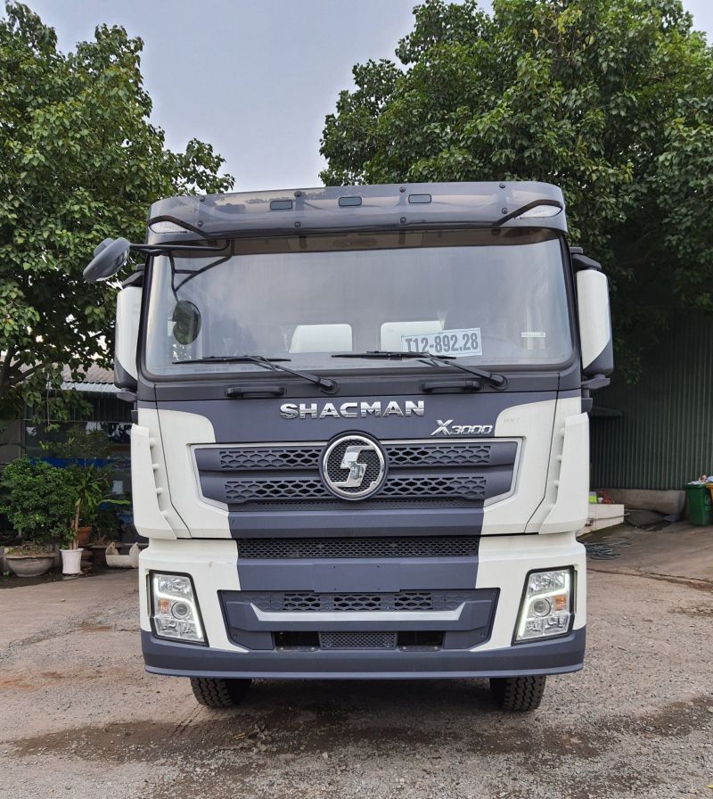 Xe trộn bê tông Shacman
