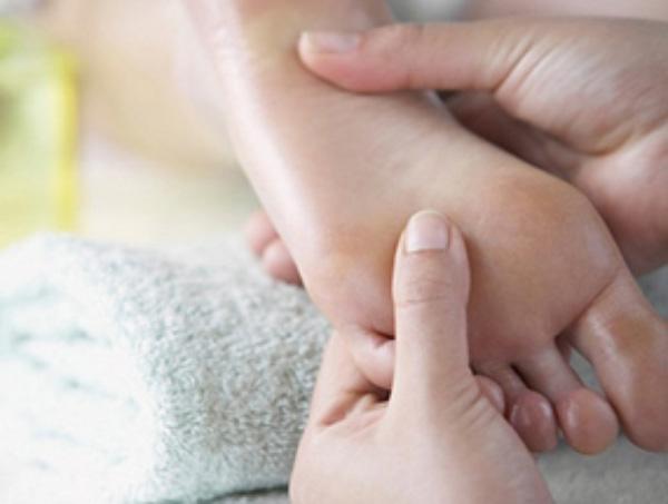 Xoa bàn chân có những lới ích vô cùng tuyệt vời mà bạn chưa biết
