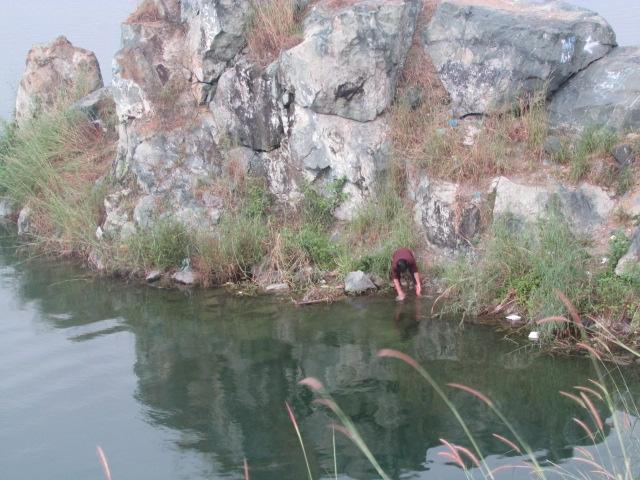 “Xoáy nước nuốt người” tại hồ Đá làng đại học Thủ Đức