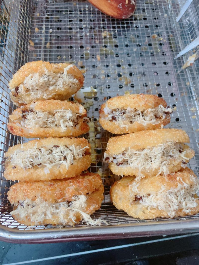 Xôi Chiên Cô Na
