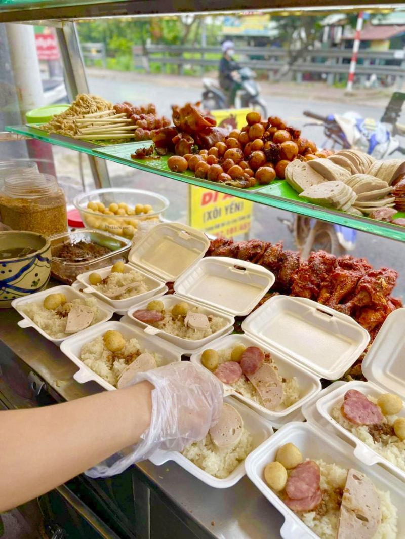 Xôi Gà Dĩ An