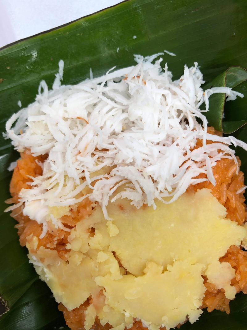 Xôi Gà Truyền Thống
