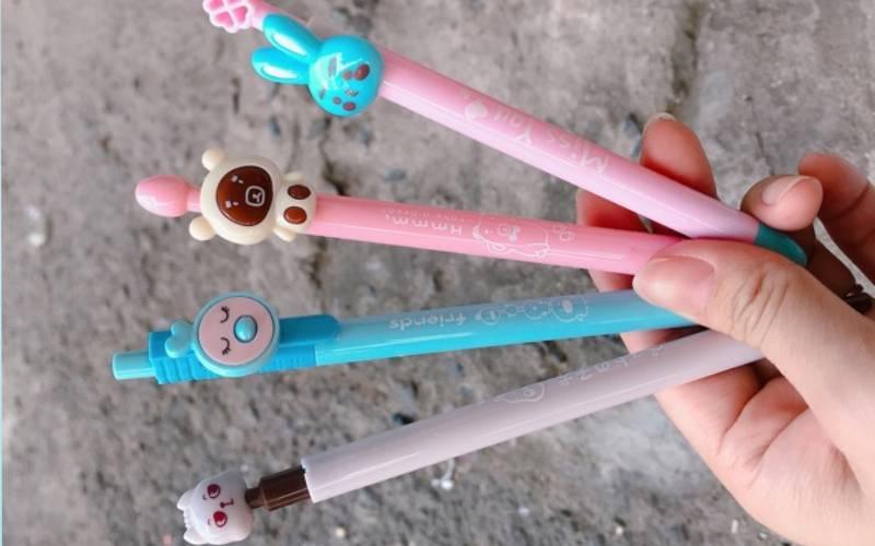 Sao Thủy điều khiển năng lực giao tiếp của Xử Nữ, do đó bạn nên dùng những đồ vật lạ mắt, khác biệt như một chiếc bút bi hình thù kỳ quái