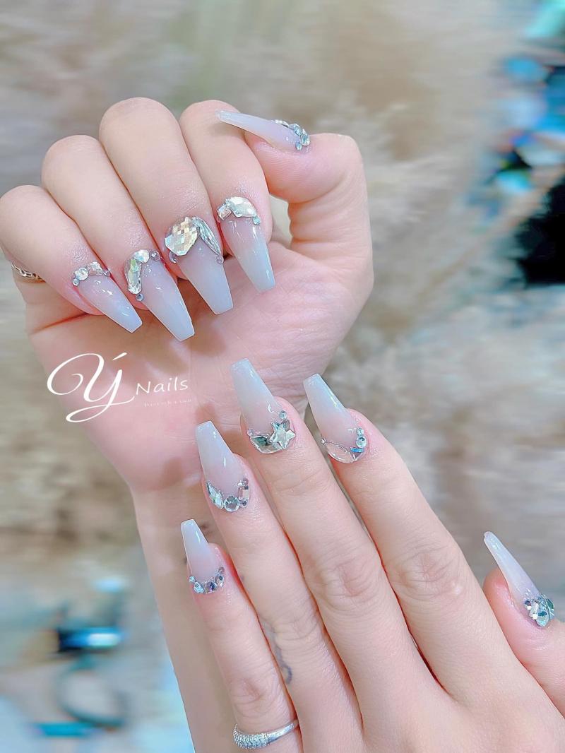 Ý Nail