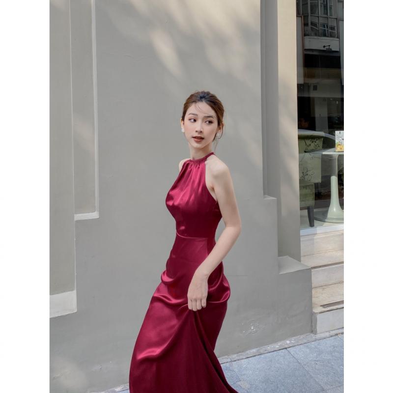 Yếm kín lưng đầm body cổ yếm phi lụa nữ cao cấp loại D1 sang trọng thời trang D01