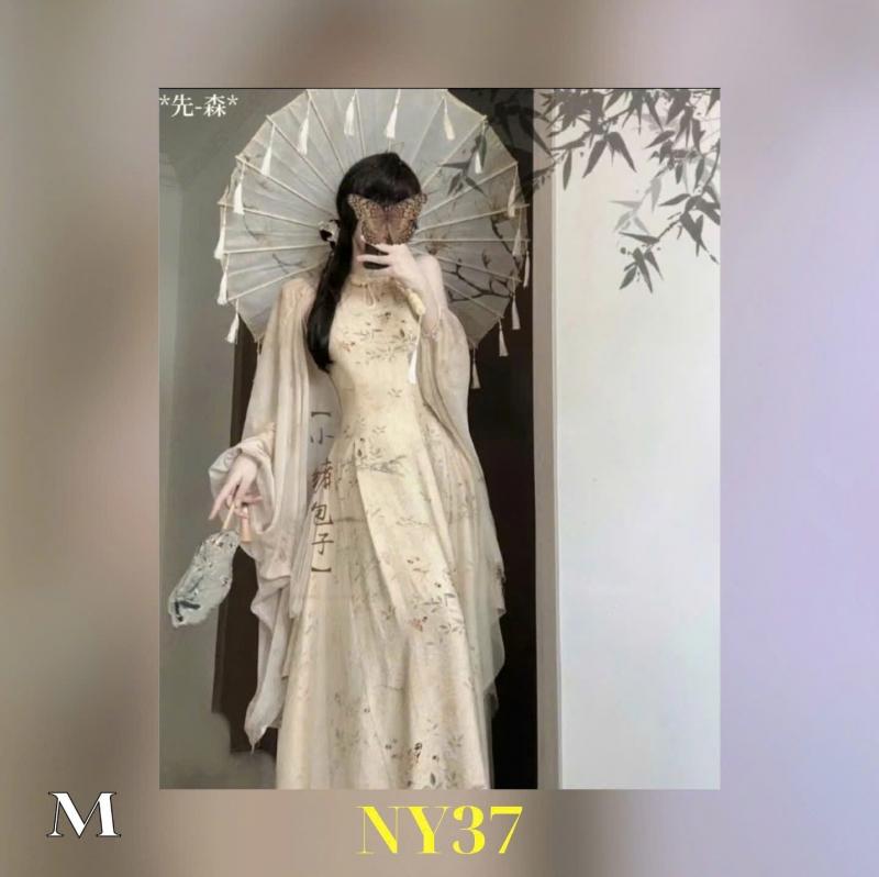 Yên Chi - Cho thuê đồ xinh giá rẻ Sài Gòn