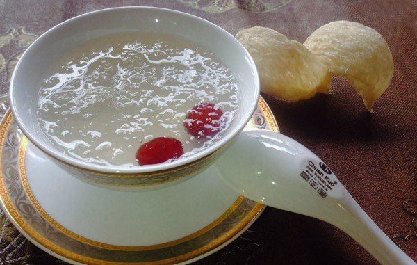 Yến sào Cần Giờ Trang Nhi
