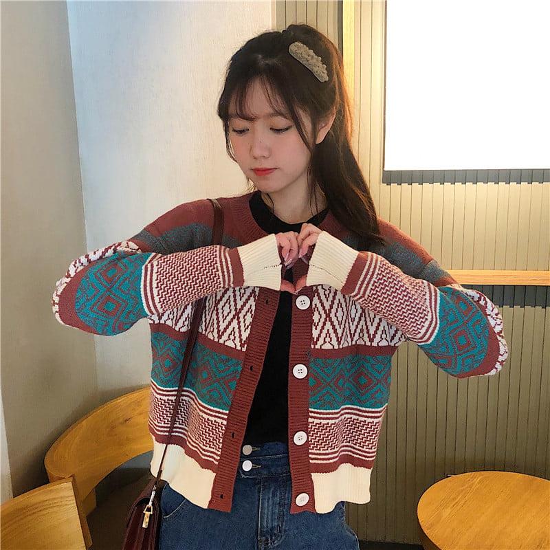 Một mẫu áo len được yêu thích của YiShop