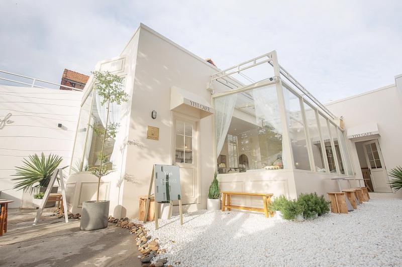 Yiyi dessert & café