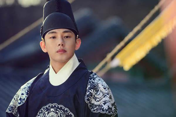 Yoo Ah In trong tạo hình cổ trang