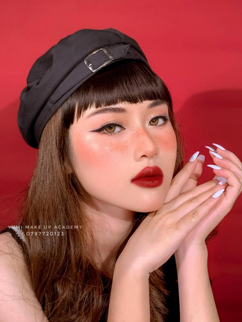 Yumi make up Academy