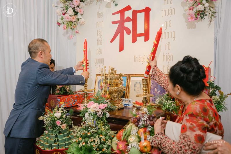 December Wedding Store